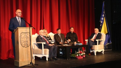 Foto: ‘Moje slike tuzlanskog života’ – promocija knjige Mehmeda Meše Bajrića održana u sklopu svečanog obilježavanja Dana nezavisnosti BiH