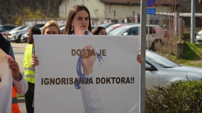 Savez strukovnih sindikata doktora medicine i stomatologije FBiH daje podršku članovima iz TK u borbi za dostojanstvena prava doktora