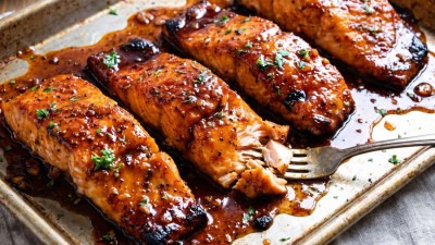 Losos u umaku od meda i češnjaka: Recept gotov za 15 minuta