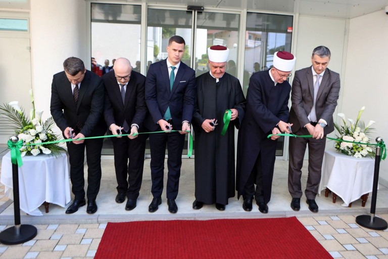 Foto: 400 godina postojanja Behram-begove medrese u Tuzli; Odgovornost ...