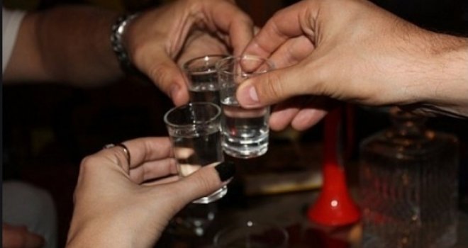 Evo koliko dugo alkohol iz pojedinih pića ostaje u organizmu i koliko trebate sačekati prije vožnje?!