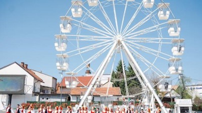 Foto: U okviru manifestacije ‘Proljeće u Tuzli’ na Trgu slobode svečano obilježen Vaskrs