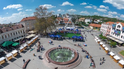 Foto/’Proljeće u Tuzli’: Red Bull Four2Score turnir  okupio brojne ekipe, navijače i ljubitelje sporta