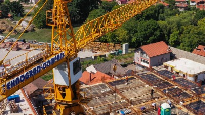 Foto/Lukavac: Gradska zemlja u bescjenje, privatnici u biznis