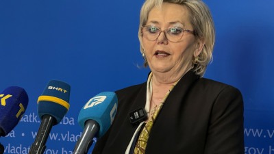 Ministrica zdravstva TK Dušanka Bećirović odgovorila prof. Vedadu Pašiću: ‘Ne postoji zdravstvena ustanova koja je registrovana za pružanje ove zdravstvene usluge’