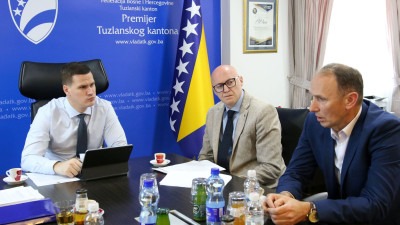 Foto: Vlada TK nastavlja snažno ulagati u razvoj Međunarodnog aerodroma Tuzla; Ministar Žilić: ‘MAT predstavlja strateški infrastrukturni objekat za TK’