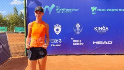 Senzacionalna Tea Kovačević ušla u finale profesionalnog teniskog turnira sa samo 15 godina