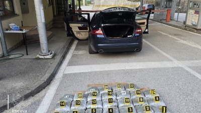 Velika zapljena na granici sa BiH: Crnogorska granična policija zaplijenila je 25 kilograma maruhuane