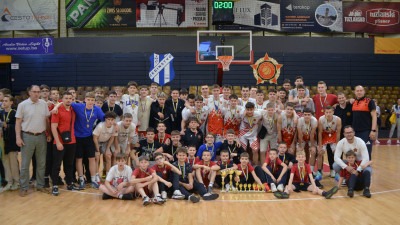 Tri od tri crveno-crnih dječaka: Pioniri, kadeti i juniori Slobode Energoinvest novi/stari prvaci Lige mladih KSTK