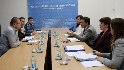 Ministar Hasičević s predstavnicima Udruženja poslodavaca FBiH: Produžava se mjera „zaključanih cijena“, pripremljena i odluka o ograničenju cijene hljeba