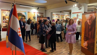 ‘Pamtim samo sretne dane’: Izložba o Kemalu Montenu otvorena u Zagrebu