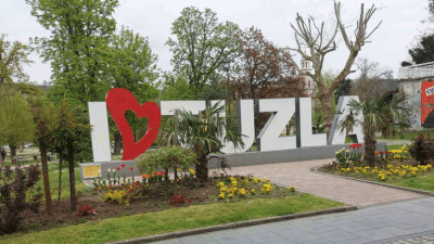 Foto: Proljetno uređenje javnih površina u Tuzli