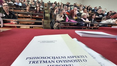 Foto: Na Filozofskom fakultetu u Tuzli promovisana knjiga ‘Psihosocijalni aspekti i tretman ovisnosti o heroinu’