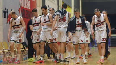 Poraz crveno-crnih za kraj regularnog dijela sezone: Radnički savladao Slobodu Energoinvest u Mejdanu