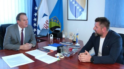 Potpredsjednik RS-a Ćamil Duraković u službenoj posjeti UKC Tuzla