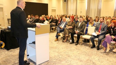 Foto: Program podrške za mlade ‘OKreni na uspjeh – Registruj svoj biznis’u Tuzli