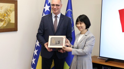 Foto: Gradonačelnik Lugavić ugostio ambasadoricu Narodne Republike Kine u Bosni i Hercegovini, Nj.E. Li Fan