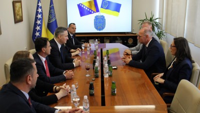 Foto: Predsjedavajući Predsjedništva BiH, dr. Denis Bećirović sastao se s gradonačelnikom Tuzle, dr. sc. Zijadom Lugavićem