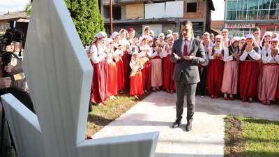 Foto: Premijer Halilagić prisustvovao obilježavanju „Majskih dana otpora“ u Lukavcu