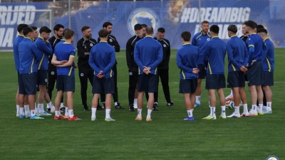 Petnaest reprezentativaca BiH u Butmiru odradilo prvi trening