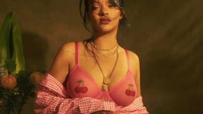 Foto: Rihanna u prozirnom donjem rublju naglasila obline