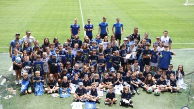 Foto: Zmajevi se družili s mladim članovima kluba St. Louis Dragons