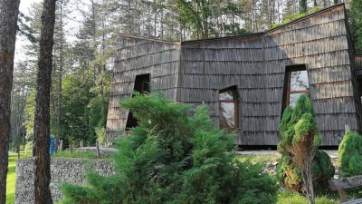 Gradonačelnik Tuzle: Najoštrije osuđujem pokušaj paljenja Kuće plamena mira