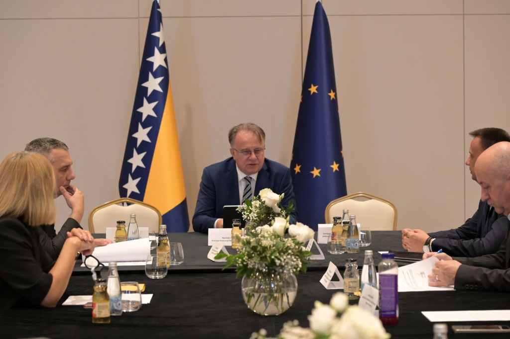 Foto: Vlada Federacije BiH uložila skoro 1,7 milijardi KM u Tuzlanski kanton od 2023. godine do danas