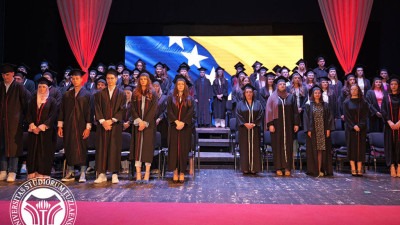 Foto: Održana svečana promocija više od 300 novih diplomanata i magistara Univerziteta u Tuzli