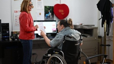 Tuzla: Šest zaposlenih osoba sa invaliditetom potvrđuje snagu podrške Fonda i IC „Lotos“