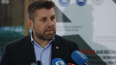 Duraković: Zabrana proslave pobjede bh. reprezentacije u Zvorniku sramotan čin zastrašivanja