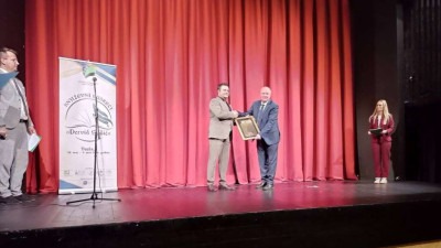 Akademiku Enesu Kariću nagrada ‘Derviš Sušić’ za najbolje književno djelo u BiH objavljeno u 2025.