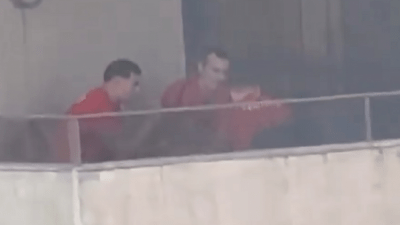 Video: Skandal na SP-u. Igrači uhvaćeni kako puše na balkonu, neki tvrde da je džoint