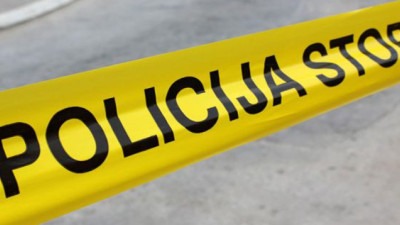 Težak sudar kod Lukavca: Jedna osoba poginula, tri povrijeđene
