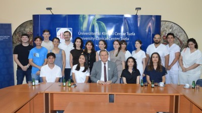 Foto: Direktor UKC Tuzla upriličio prijem za 16 studenata medicine iz 10 država koji borave na međunarodnoj razmjeni