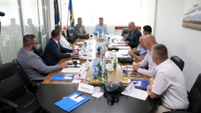 Foto: Gradu Tuzli dodijeljeno oko 800.000 KM za šest projekata sanacije lokalnih cesta