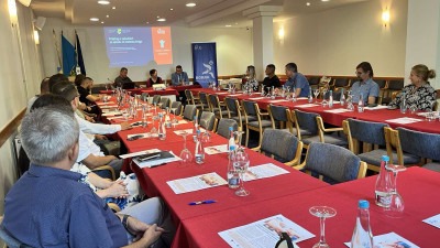 Foto: Dijalog u zajednici – za mlade iz sistema brige u TK