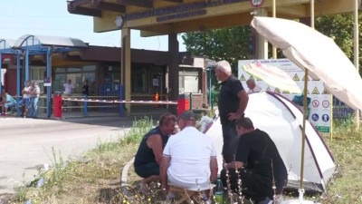 Bivši radnici Koksare Lukavac nastavili štrajk, noć proveli ispred fabrike