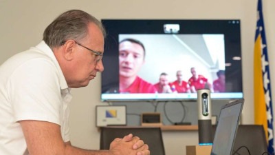 Nikšić razgovarao s preživjelim članovima ekspedicije na Elbrus i članovima spasilačkog tima
