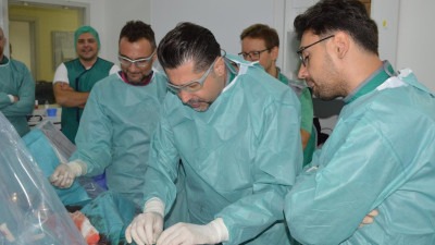 Foto: Na Klinici za neurohirurgiju UKC Tuzla održan edukativni workshop o primjeni WEB uređaja u liječenju intrakranijalnih aneurizmi
