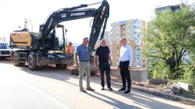 Foto: U zavrsnoj fazi sanacija klizišta i oštećenja kolovoza u naselju Bećarevac
