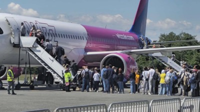Snažan oporavak Aerodroma u Tuzli: Više od 73.000 putnika u jednom mjesecu i povezanost s 15 gradova u osam država