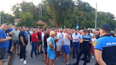 Foto: Mještani naselja uz TE Tuzla traže hitnu reakciju zbog povećanog ispuštanja prašine