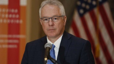 “Uvjerljivo najluđi”: Bivši ambasador SAD-a u BiH reagovao na tekst kojim se Trump poziva da prizna RS