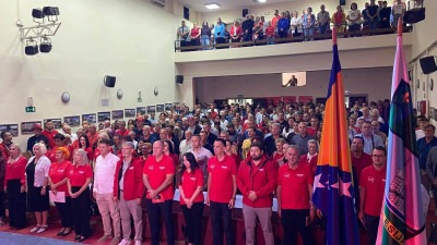 Foto: Veliki broj građana, članova i simpatizera SDP-a okupio se u Kalesiji na predizbornom skupu