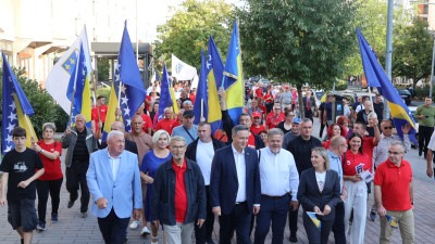 Foto/Bećirović u Lukavcu: Članstvo u EU znači rast životnog standarda građana