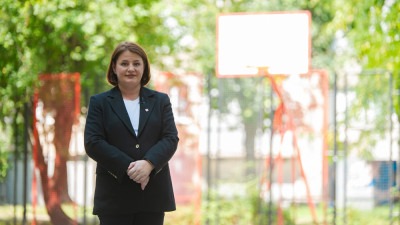 Nositeljica liste Naše stranke za Parlament FBiH, dr. Amra Nadarević Vodončarević u intervjuu za TIP: ‘Siromaštvo roditelja ne smije biti granica dječijeg talenta’