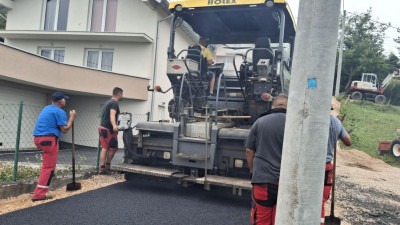 Foto: Završeni radovi na sanaciji puteva na više lokacija u Tuzli