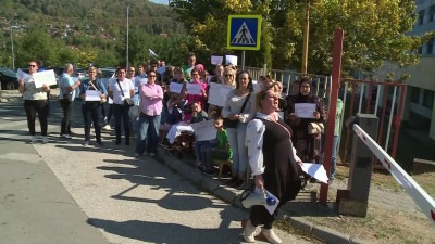 Video/Potresno svjedočenje majke sa protesta u Tuzli: Dijete su vratili s klinike, ujutro su otkrili krvarenje na mozgu