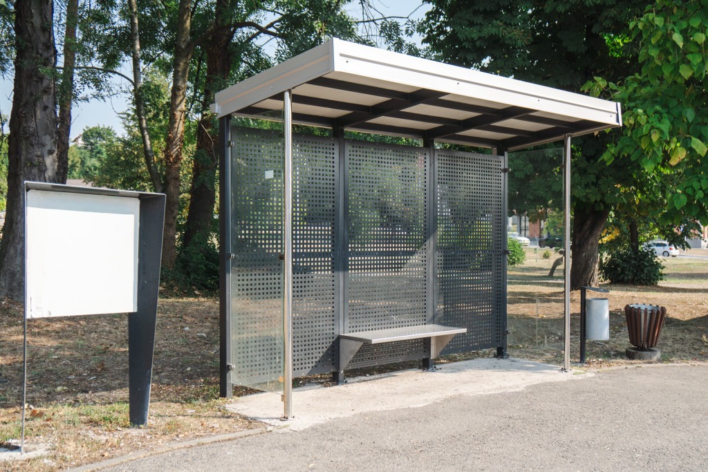 Foto: Tuzla dobija autobuske nadstrešnice na još 16 lokacija